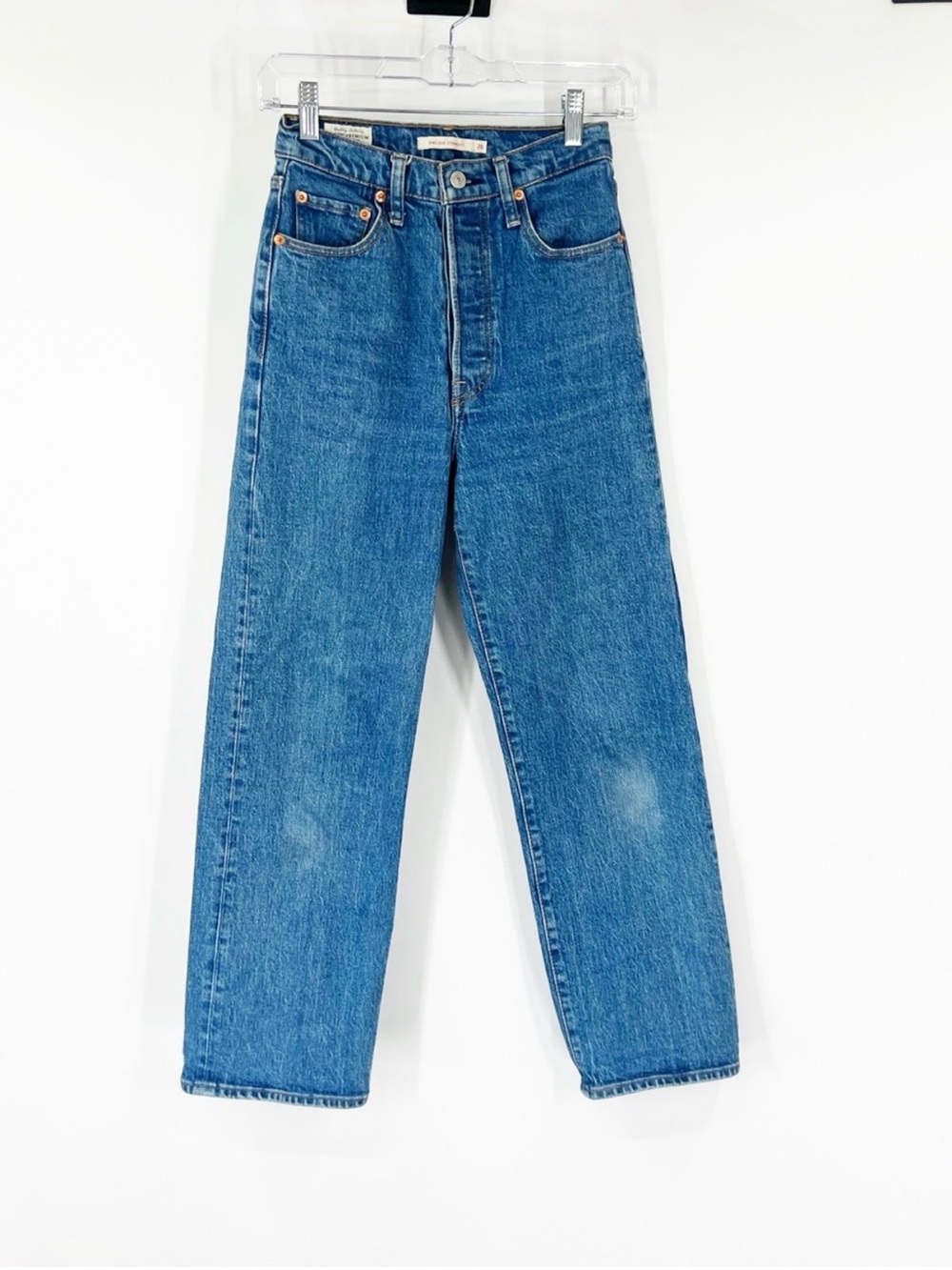 Levi’s Ribcage Straight Jeans Button Fly High Rise